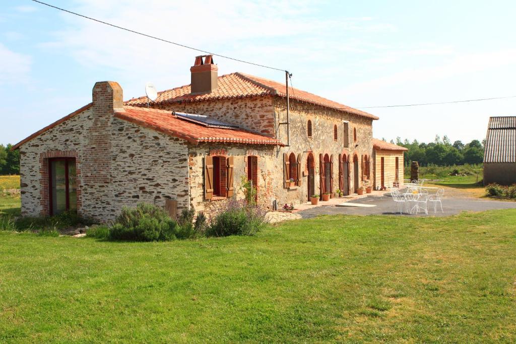 Chambres D'Hotes Le Chateau Rouge Saint-Germain-sur-Moine Eksteriør billede