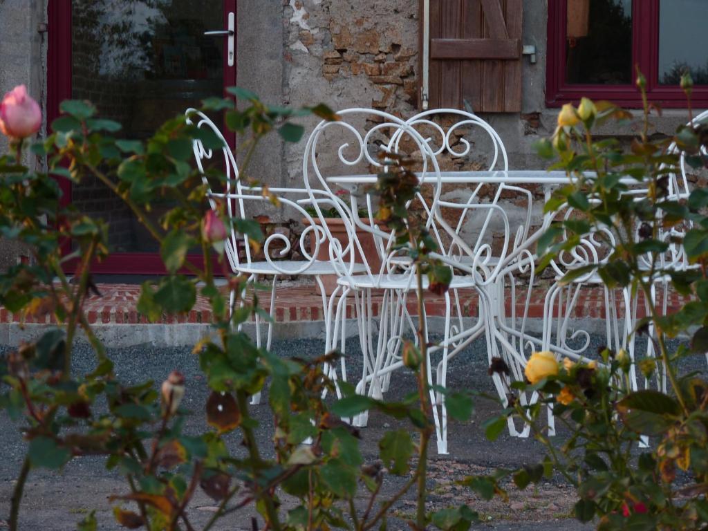 Chambres D'Hotes Le Chateau Rouge Saint-Germain-sur-Moine Eksteriør billede